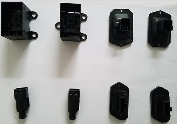 汽(qi)車模(mo)具